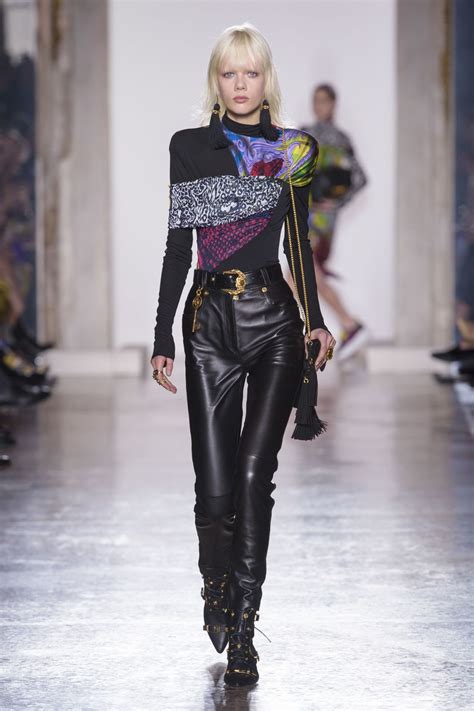 Versace sfilata autunno inverno 2019 Live Streaming 